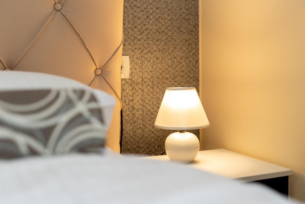 Hotel Tomazici Santalezi Экстерьер фото