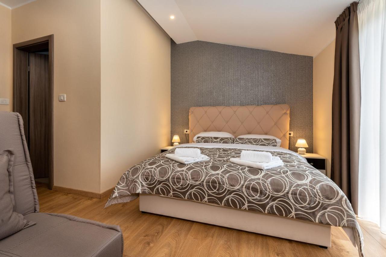 Hotel Tomazici Santalezi Экстерьер фото